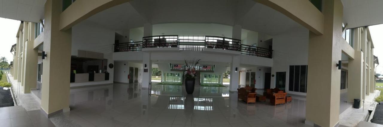 Serdang Lake View Resort Sungai Kechil エクステリア 写真